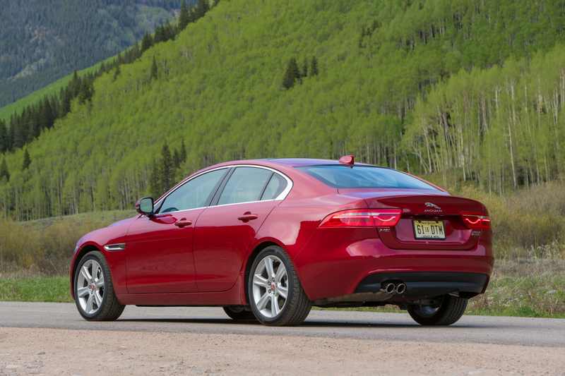 Illustration for article titled The 2017 Jaguar XE Is Good But Definitely Not The Best